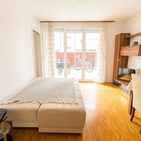 Apartment Lakeside Cerknica Extérieur photo