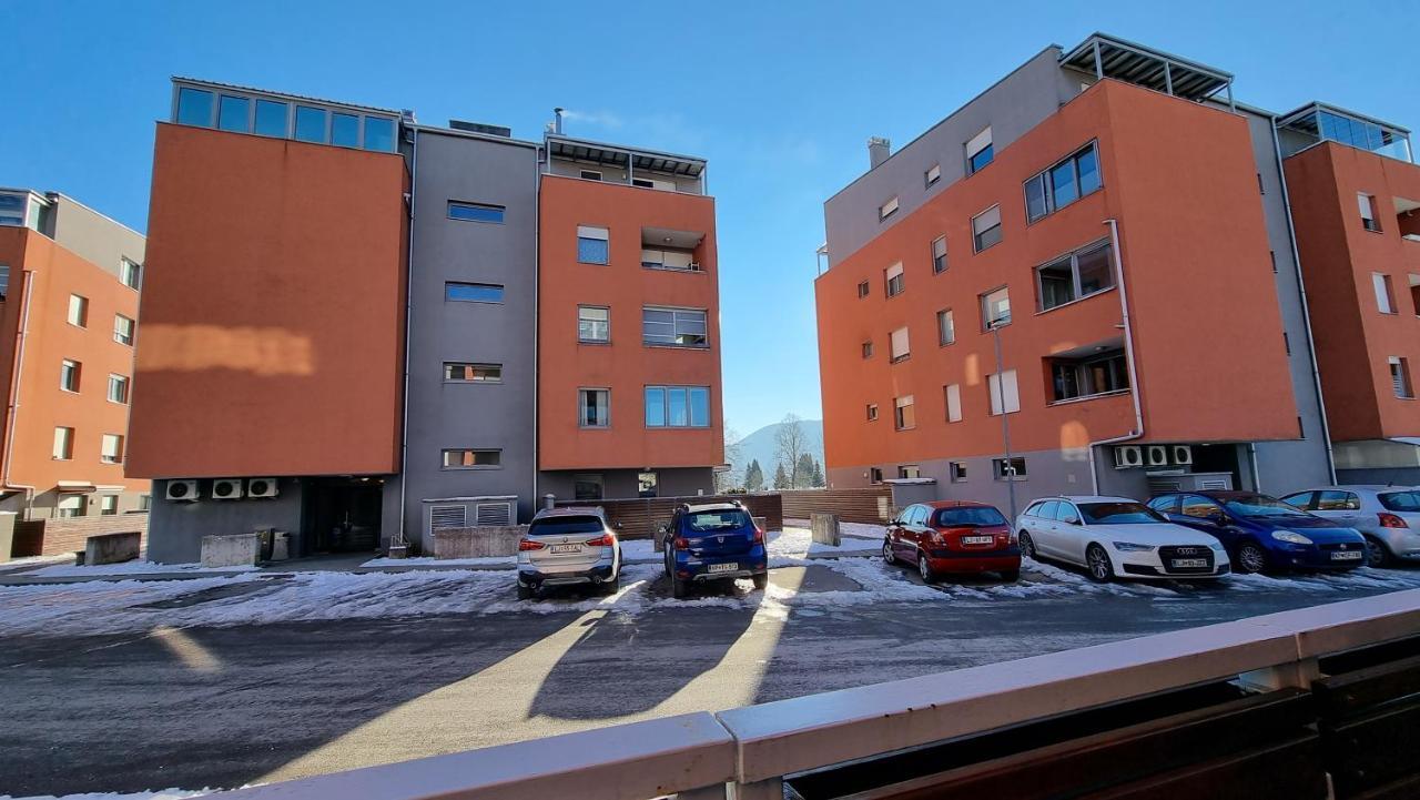 Apartment Lakeside Cerknica Extérieur photo